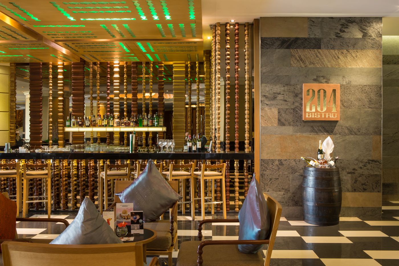 Swissotel-Bangkok-Ratchada-Restaurant-15