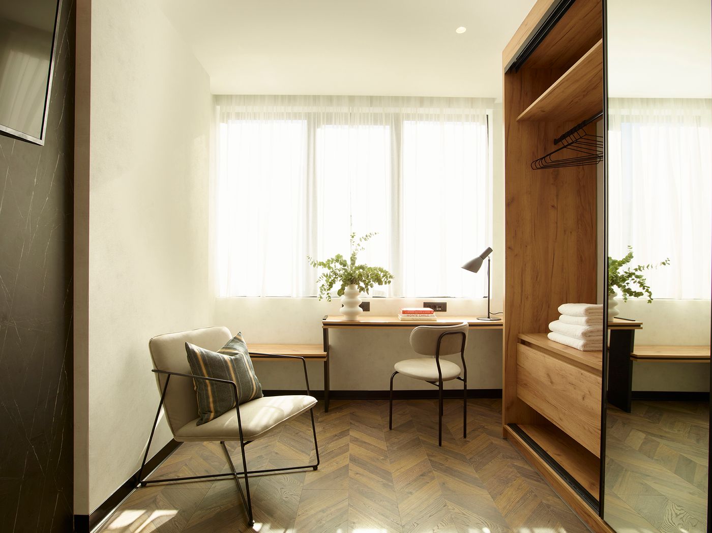 The-Port-Square-Hotel-Room-49