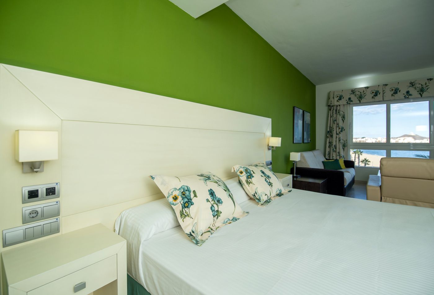 Puerto-Juan-Montiel-Spa-and-Base-N----utica-Room-17