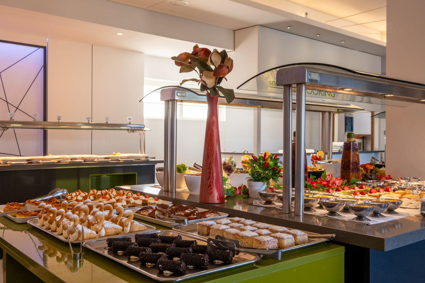 Hotel-Mediterranean-Beach-Restaurant-55