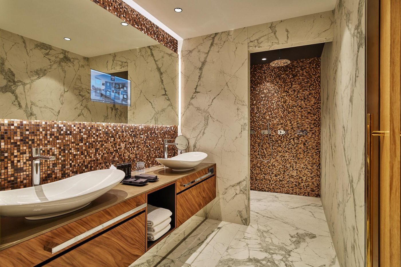 Clayton-Hotel-Amsterdam-American-Room-35