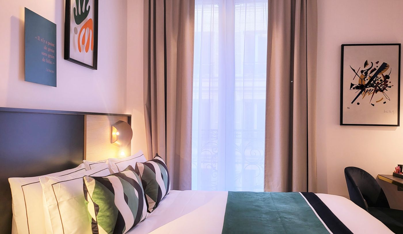 Star-Champs-Elysees-Room-27