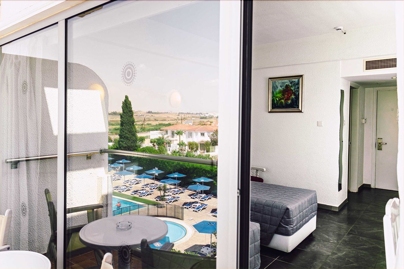 Sveltos-Hotel-Room-39