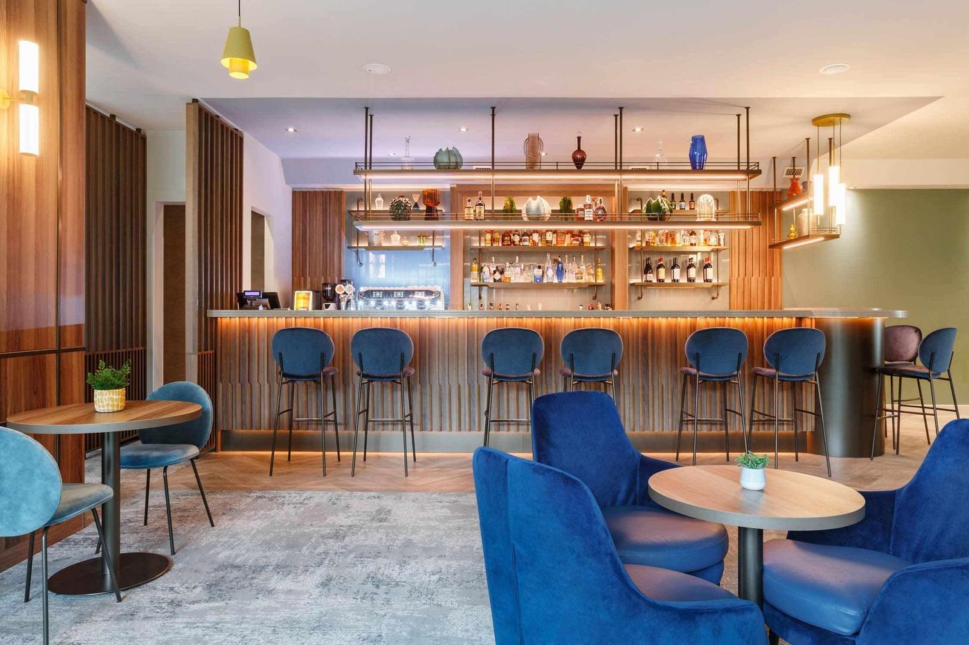 voco-Venice-Mestre---The-Quid--an-IHG-Hotel-Bar-19