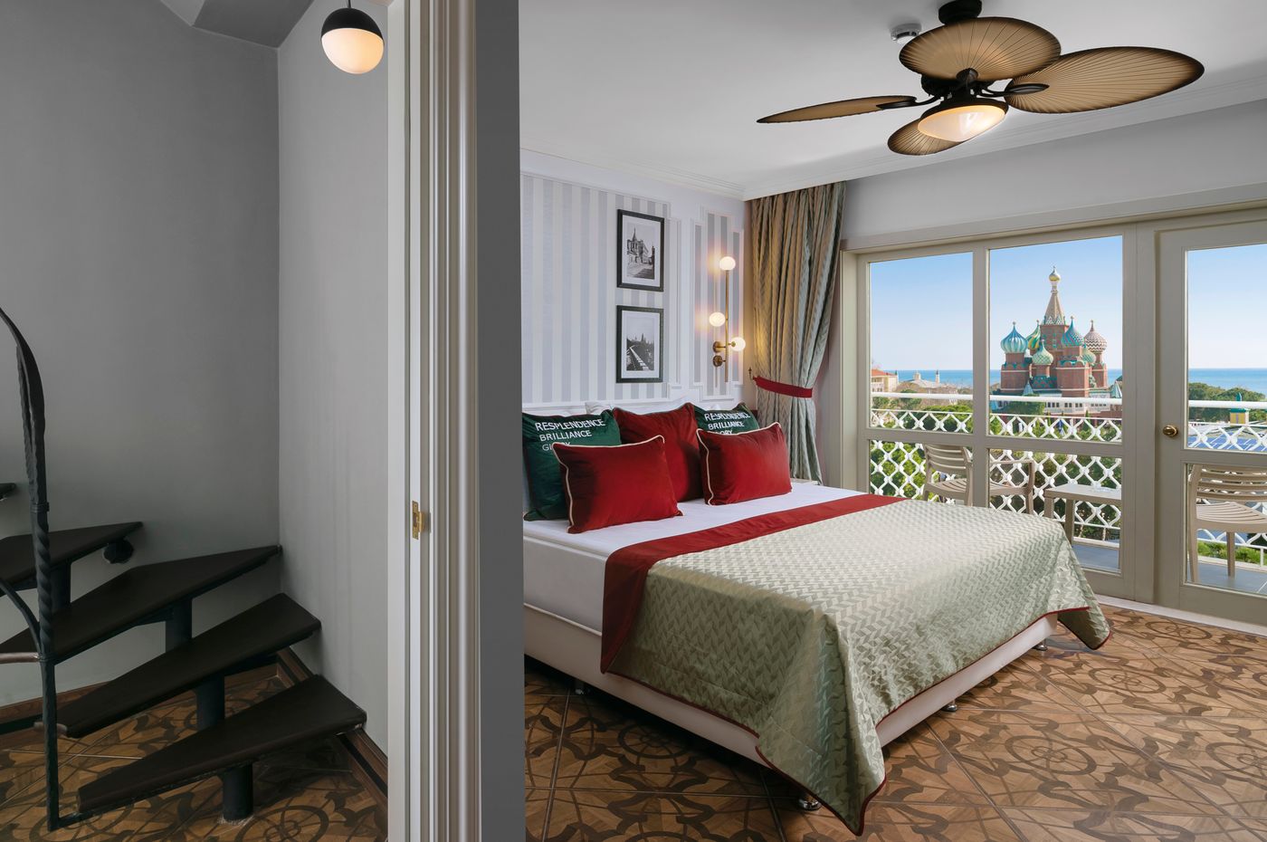 Kremlin-Palace-Room-37