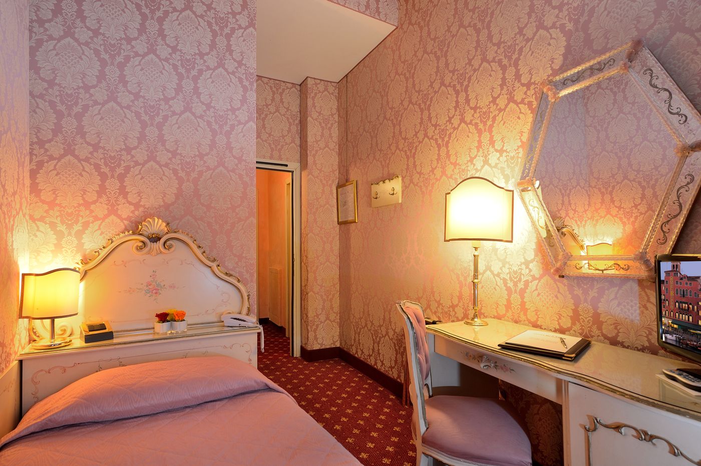 Rialto-Hotel-Room-19