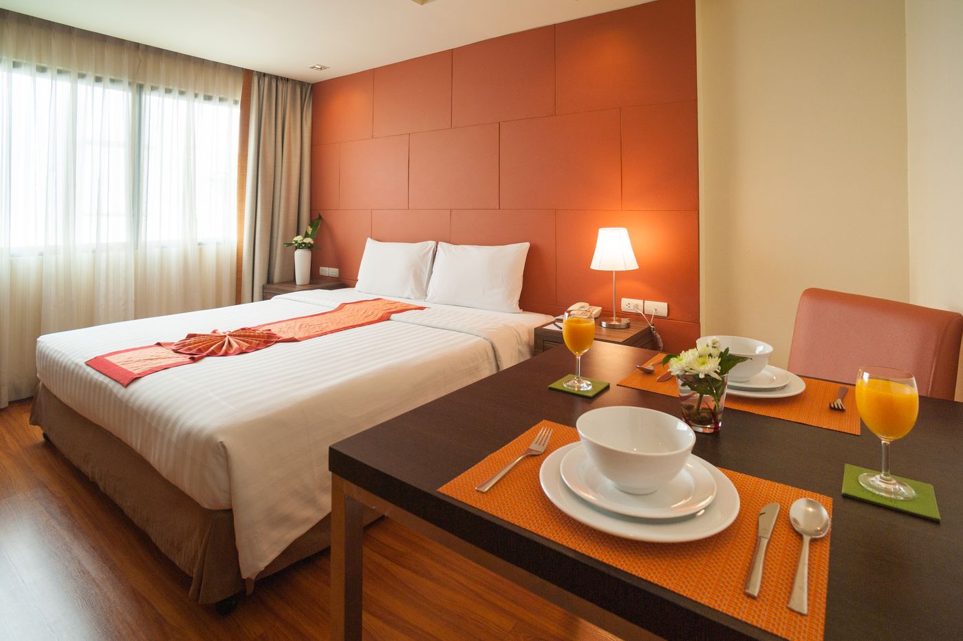 Aspen-Suites-Sukhumvit-2-Room-21