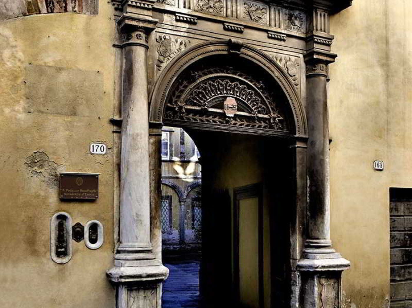 Palazzo-Busdraghi--Depoca-General-view-39