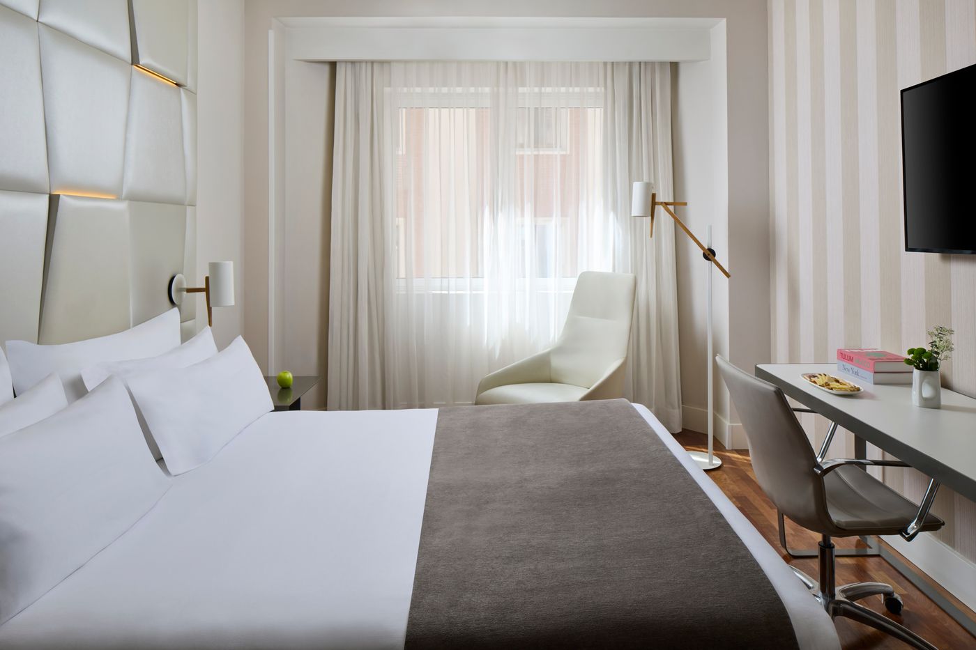 NH-Collection-Madrid-Colon-Room-30