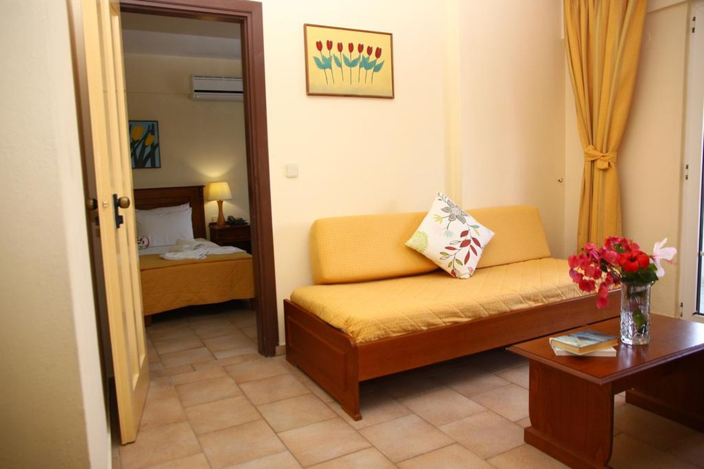 Alexander-House-Hotel-Room-16