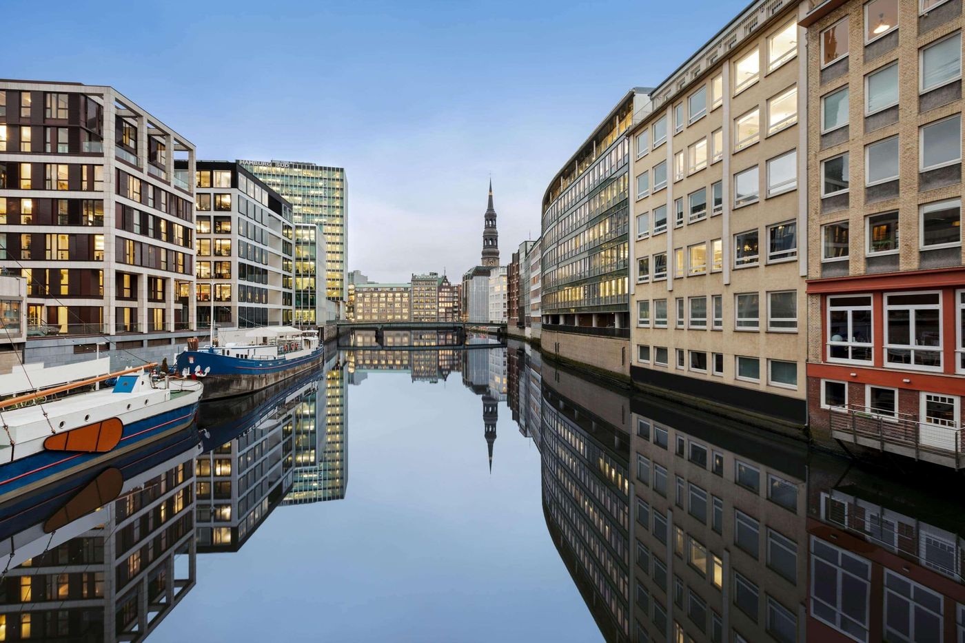 Super 8 by Wyndham Hamburg Mitte - Germany - Hamburg - General view - 5