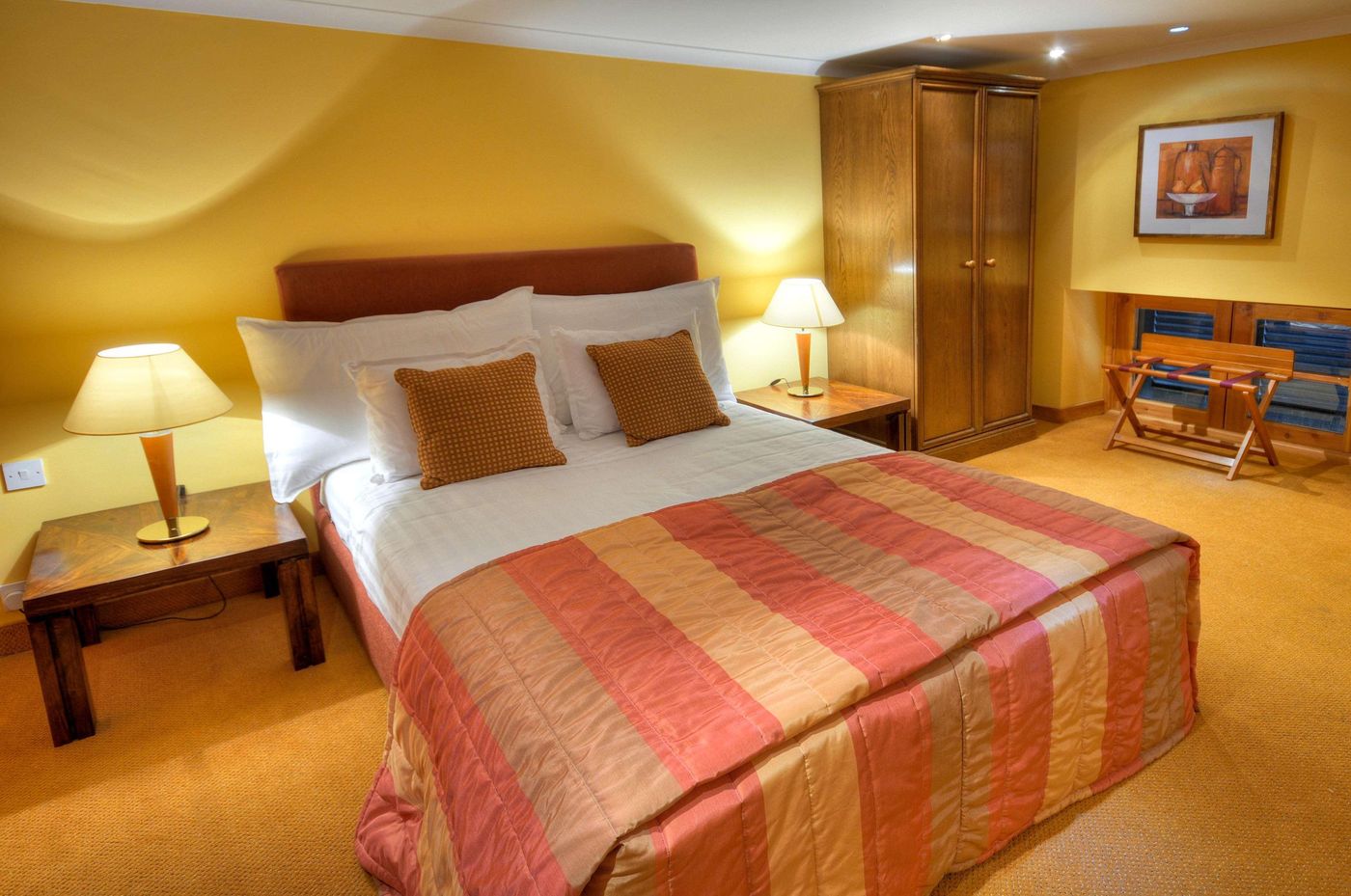 Palazzo-Capua-Room-17