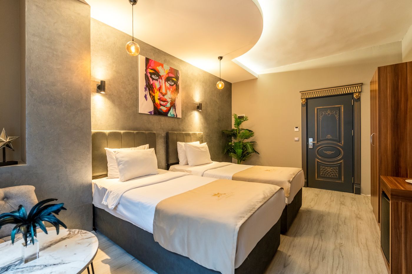 Monezza-Hotel-Room-26