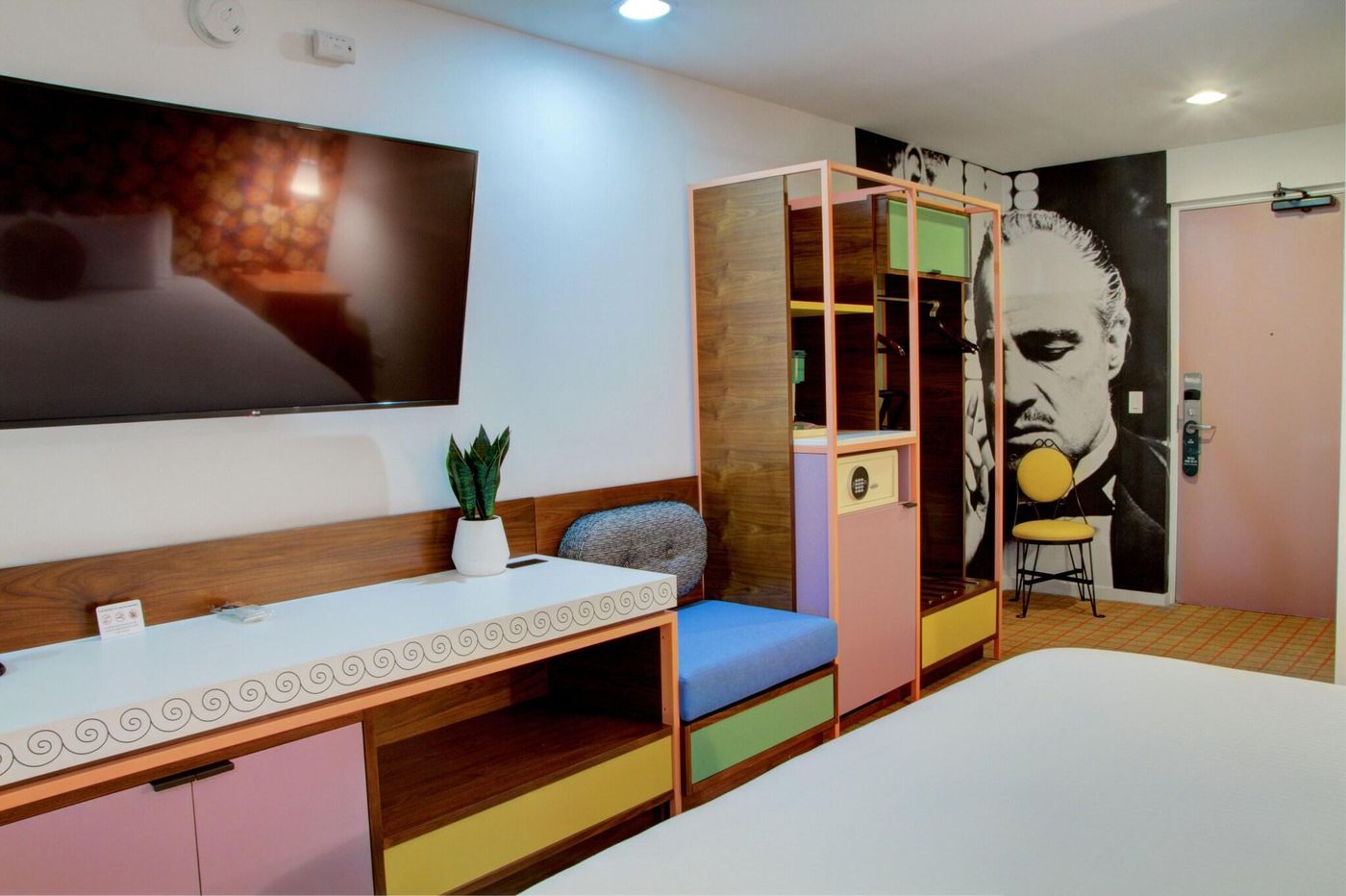 Best-Western-Plus-Hollywood-Hills-Room-38