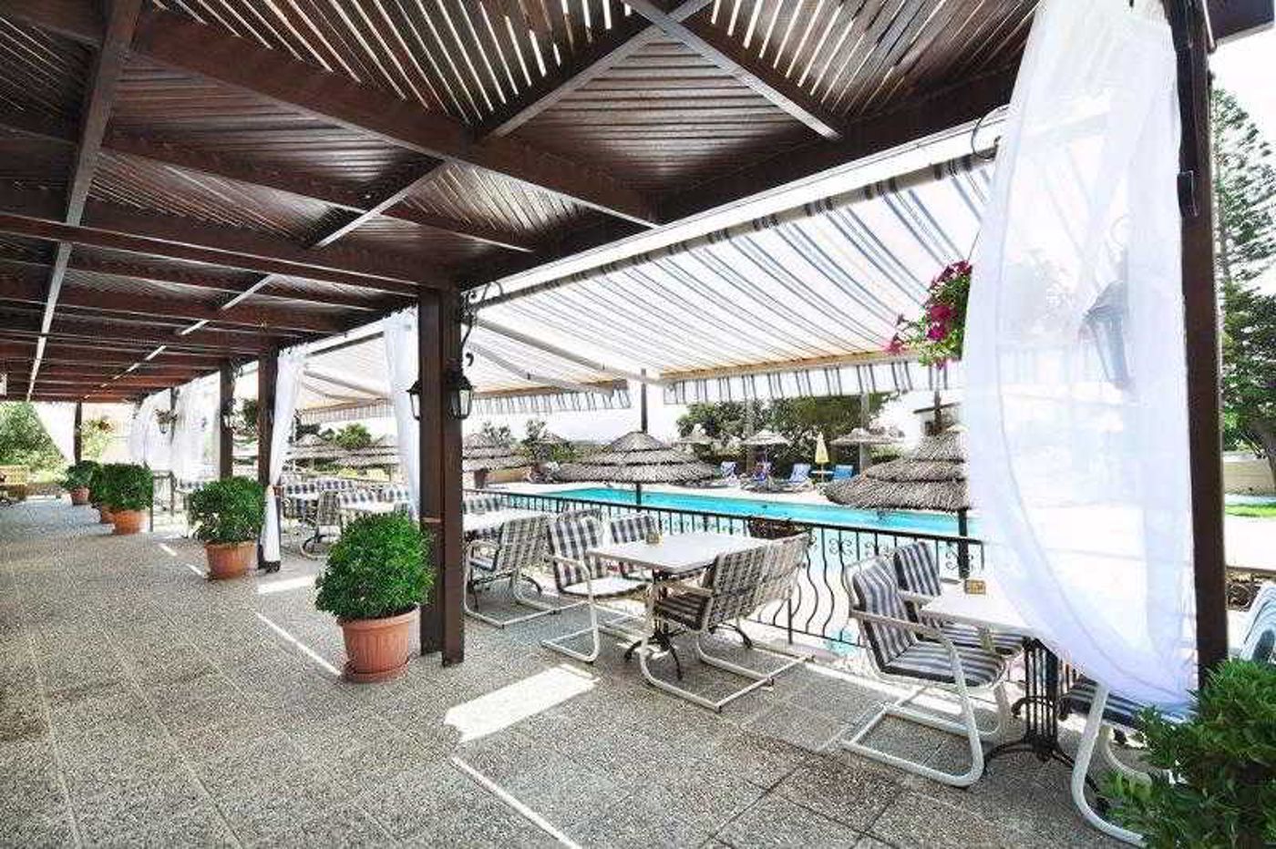 Club-Aphrodite-Terrace-6