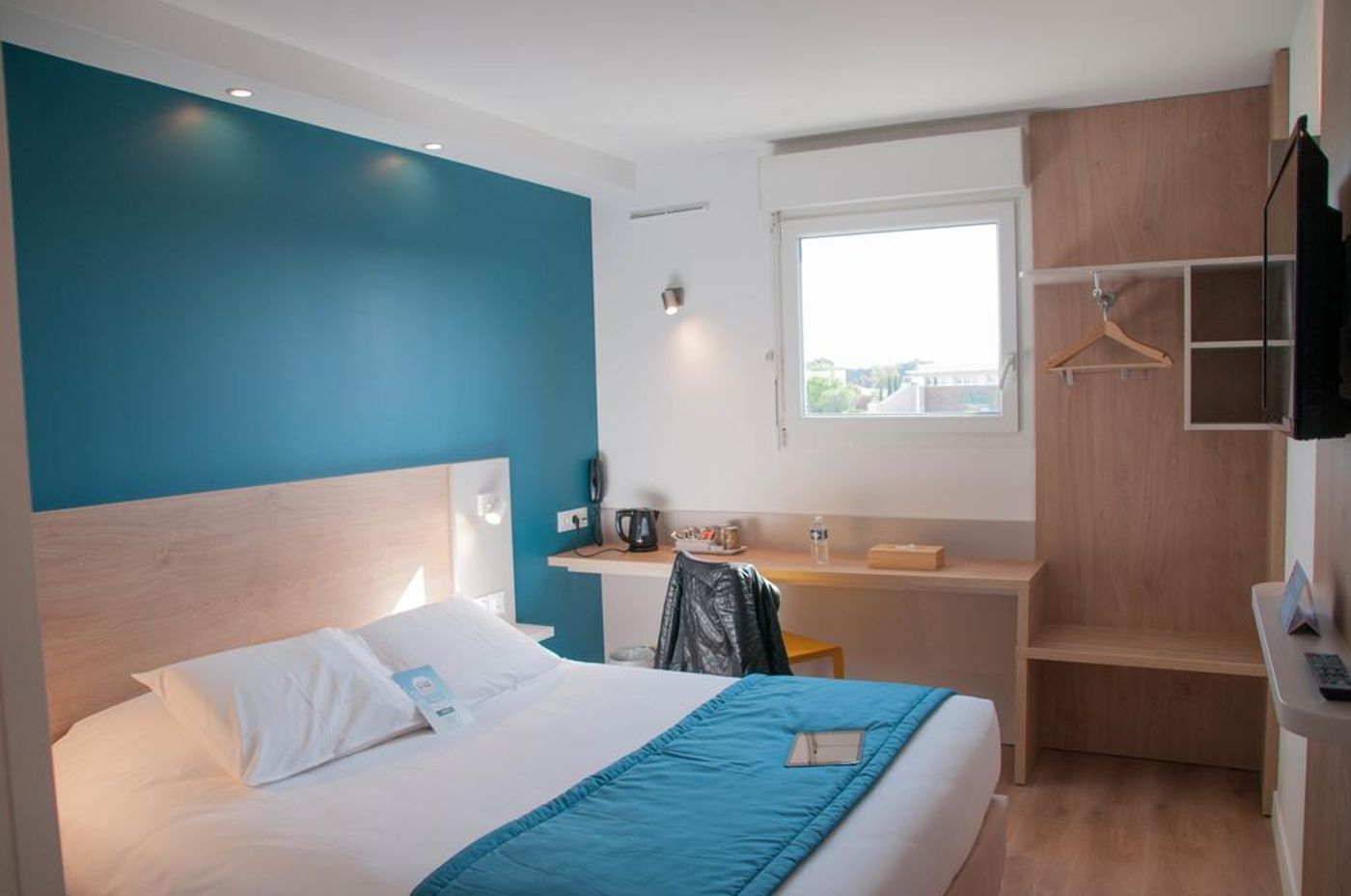 Kyriad Montpellier Saint Jean de Vedas - France - SAINT JEAN DE VEDAS - General view - 4