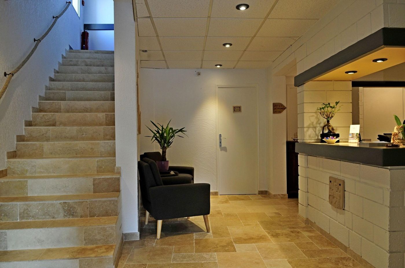 Hôtel des Croisades - France - AIGUES MORTES  - Lobby - 3