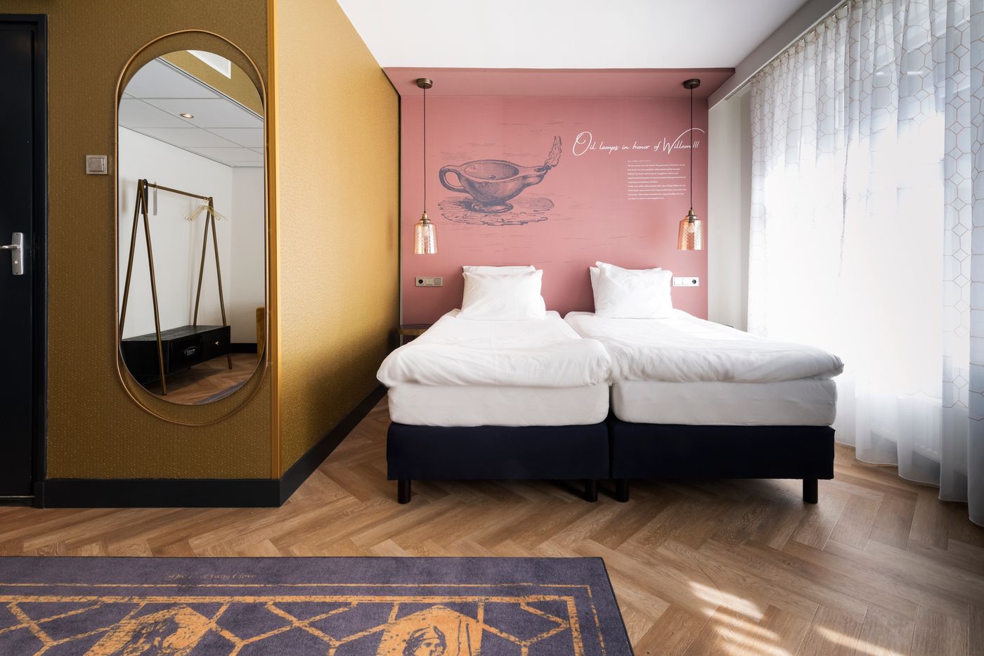 Die-Port-Van-Cleve-Room-50