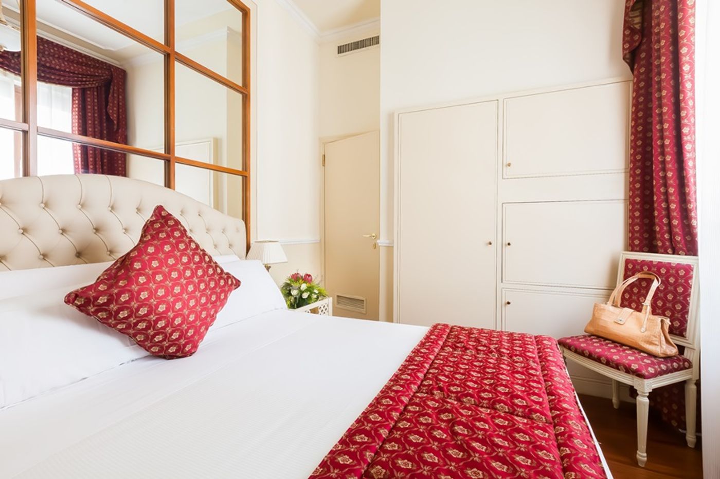 Radisson-Blu-Ghr-Hotel-Rome-General-view-25