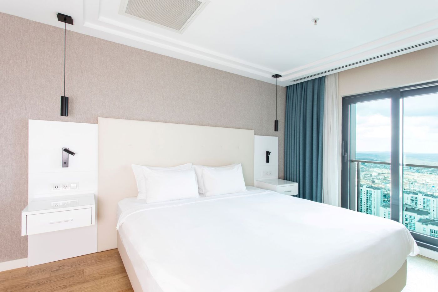 Radisson-Residences-Avrupa-Tem-Istanbul-Room-17