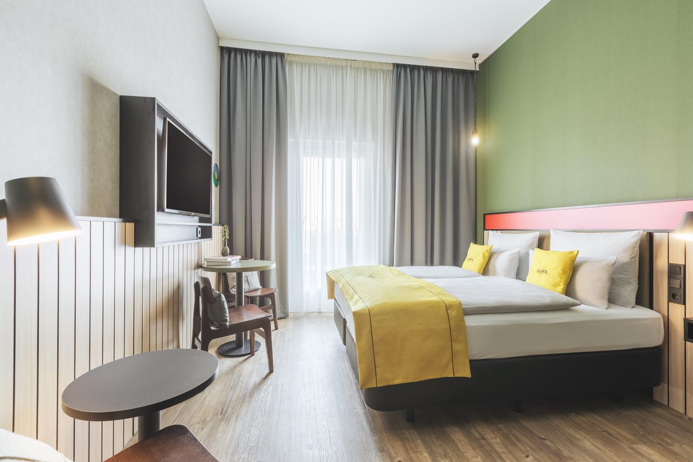 Holiday-Inn---The-Niu--Amity-Potsdam-Room-21