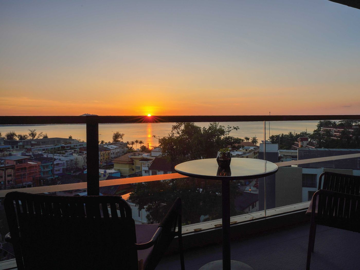 Andaman-Beach-Hotel-Phuket-Handwritten-Collection-Terrace-15