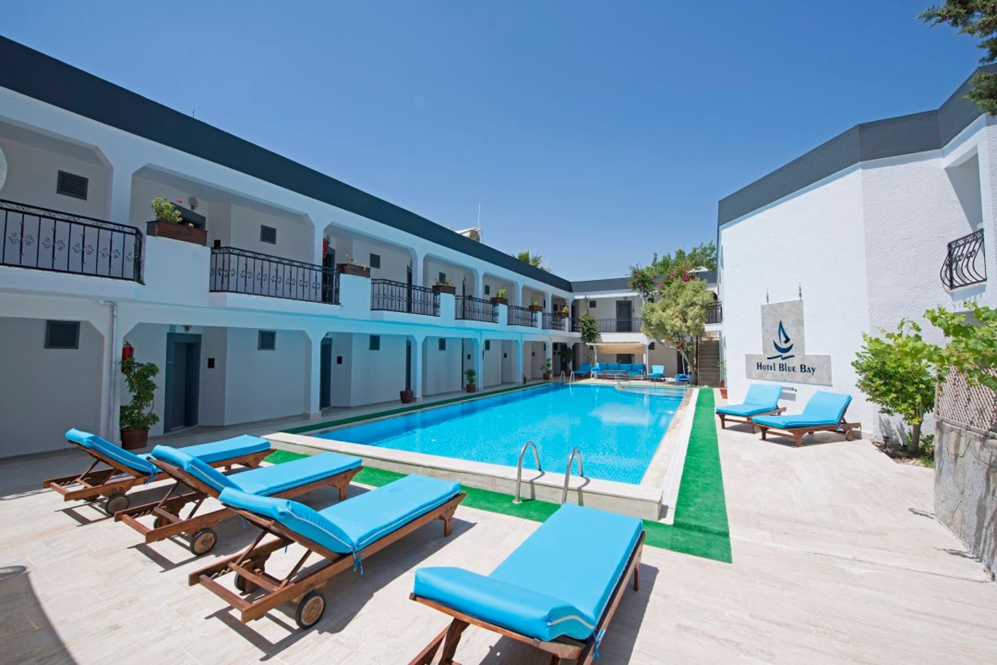 Blue Bay Beach Hotel