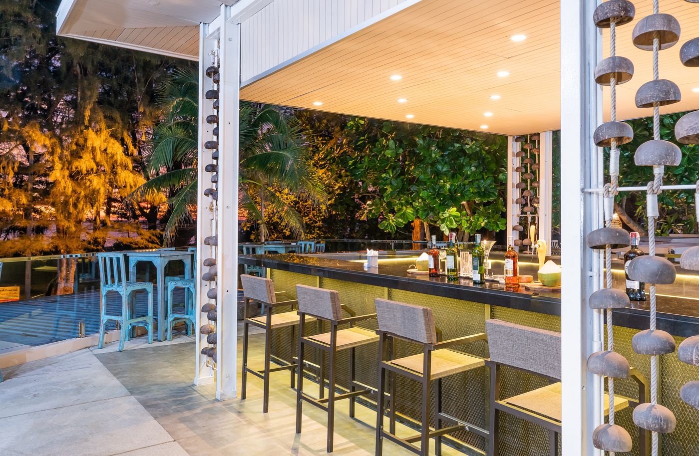 Dewa-Phuket-Bar-17