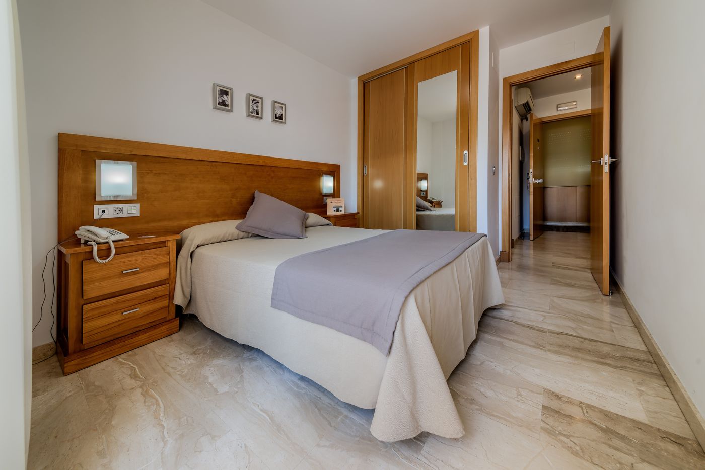 Loto-Conil-Apartamentos-Room-20