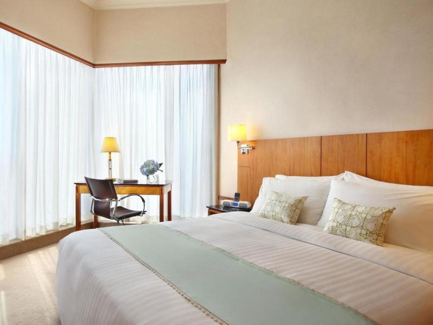 Island-Pacific-Hotel-Room-6