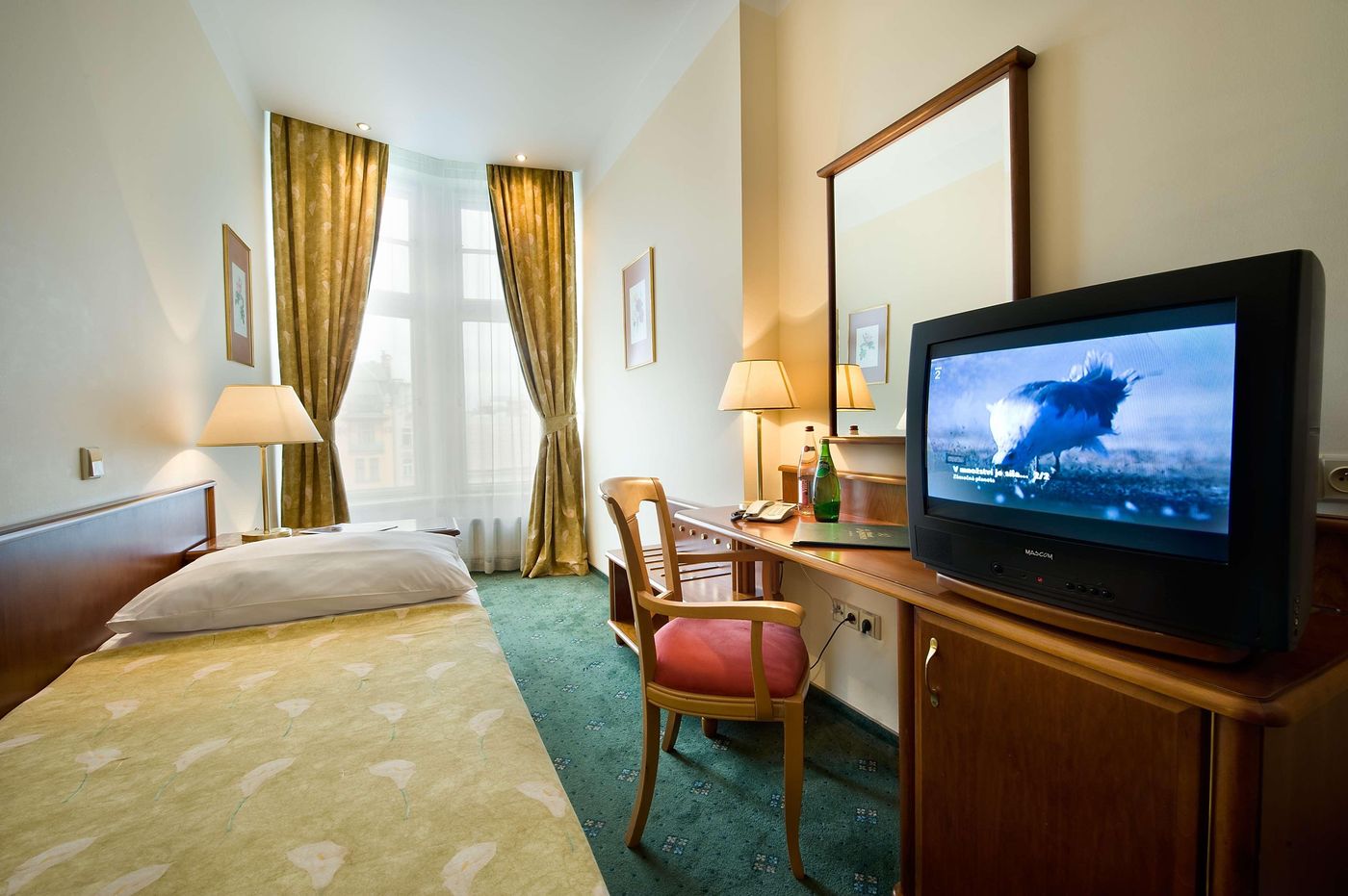 EA-Hotel-Rokoko-Room-12