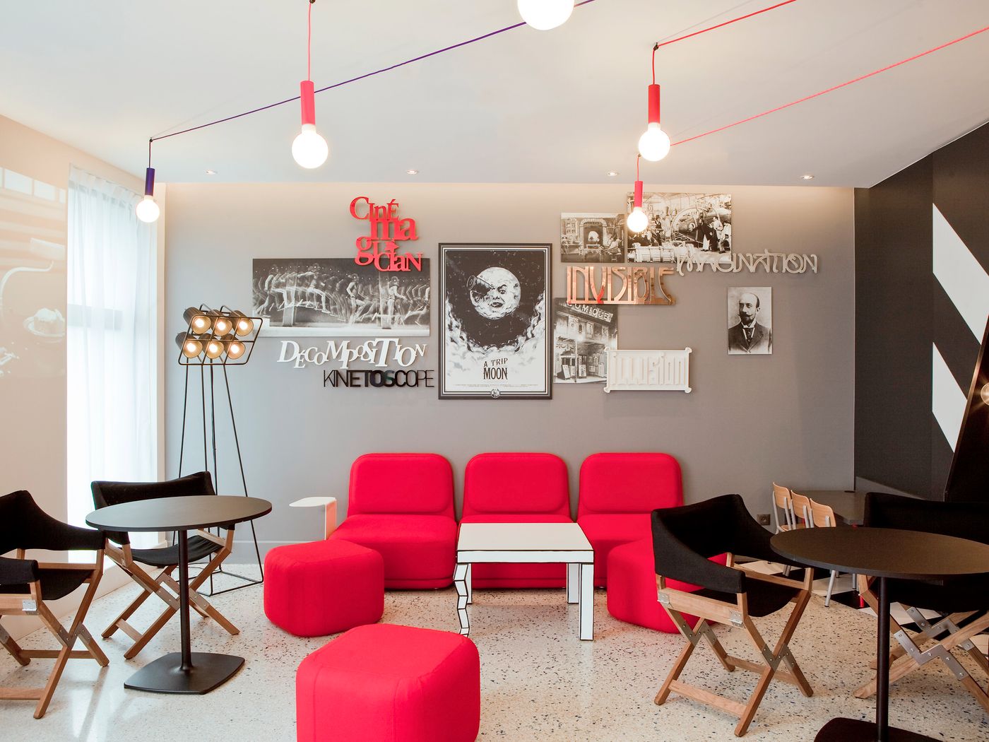 ibis-Styles-Paris-Mairie-de-Montreuil-Lobby-13