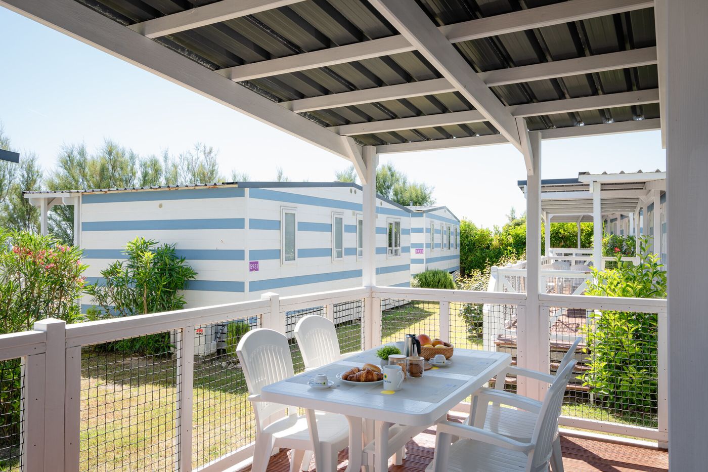 Club-del-Sole-Stork-Family-Collection-Room-1