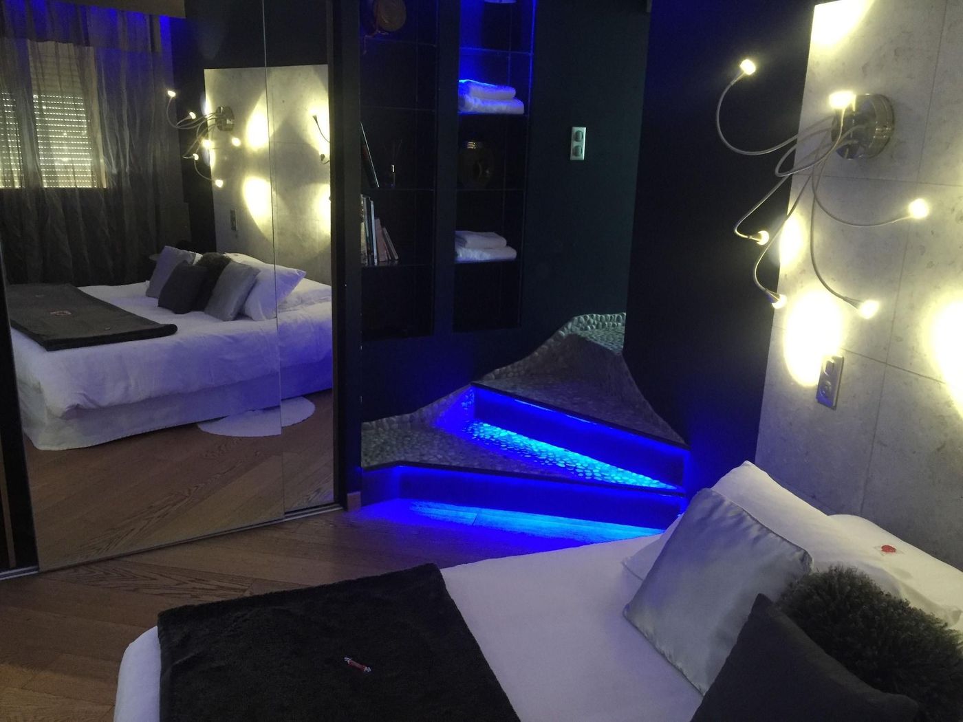 Le Gourguillon - France - LYON - Room - 8