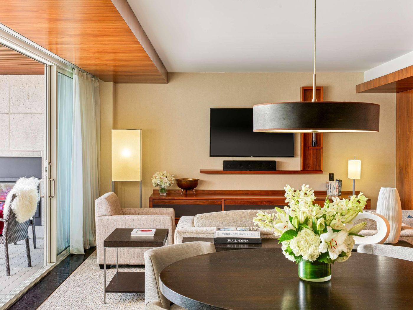 Fairmont-Pacific-Rim-Room-58