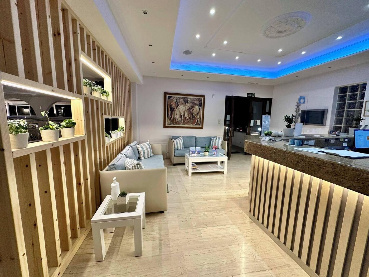 Castro-Hotel-Lobby-57