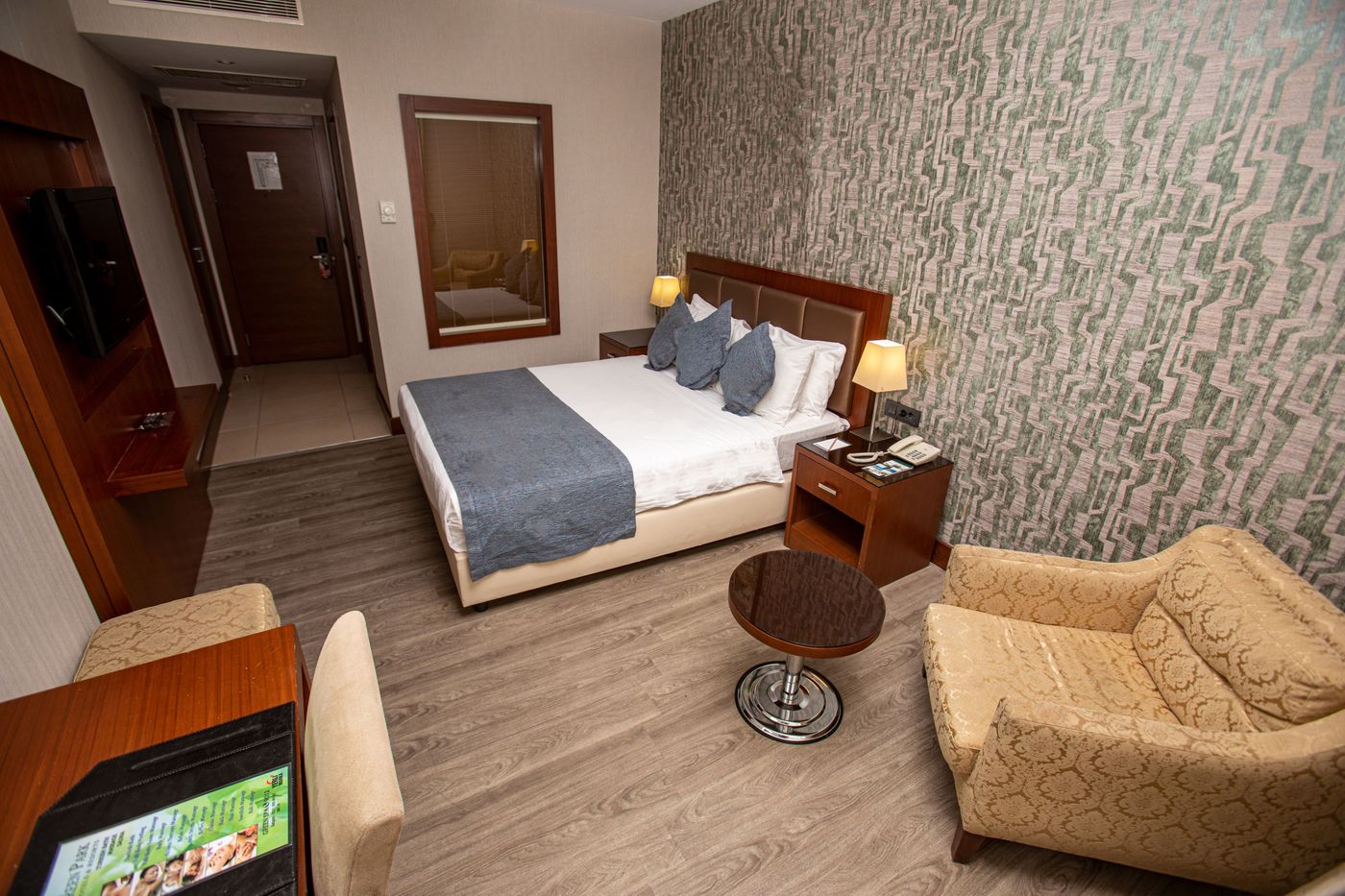 The-Green-Park-Hotel-Merter-Room-14