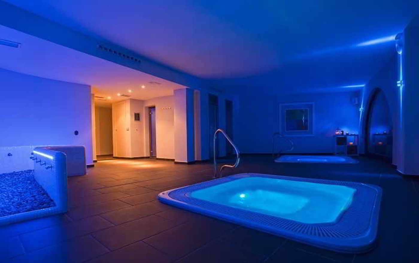 Pueblo-Acantilado-Sports-and-Entertainment-62