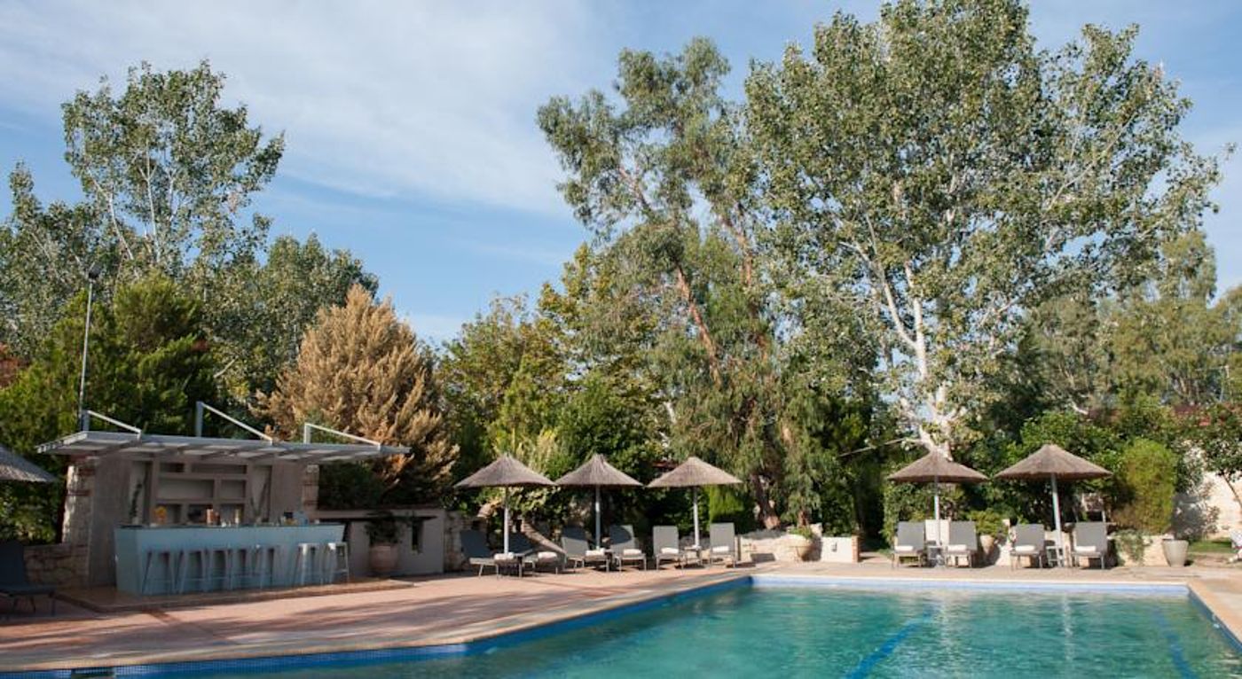 Petrino Suites Hotel