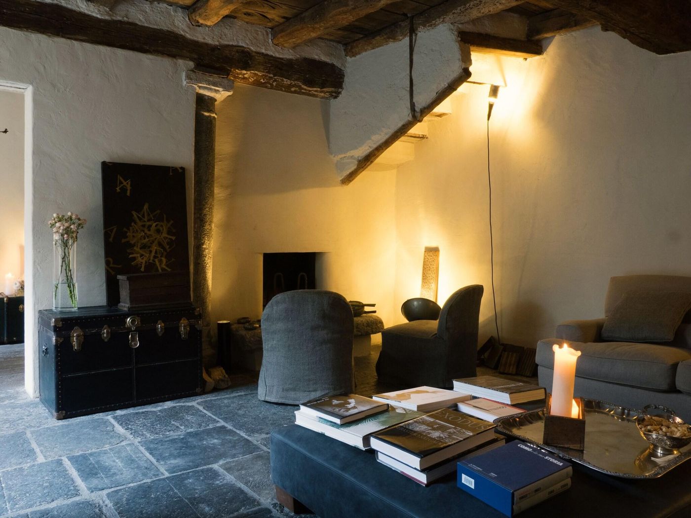 Palazzo Albricci Peregrini-Italy-Como-Lobby-10