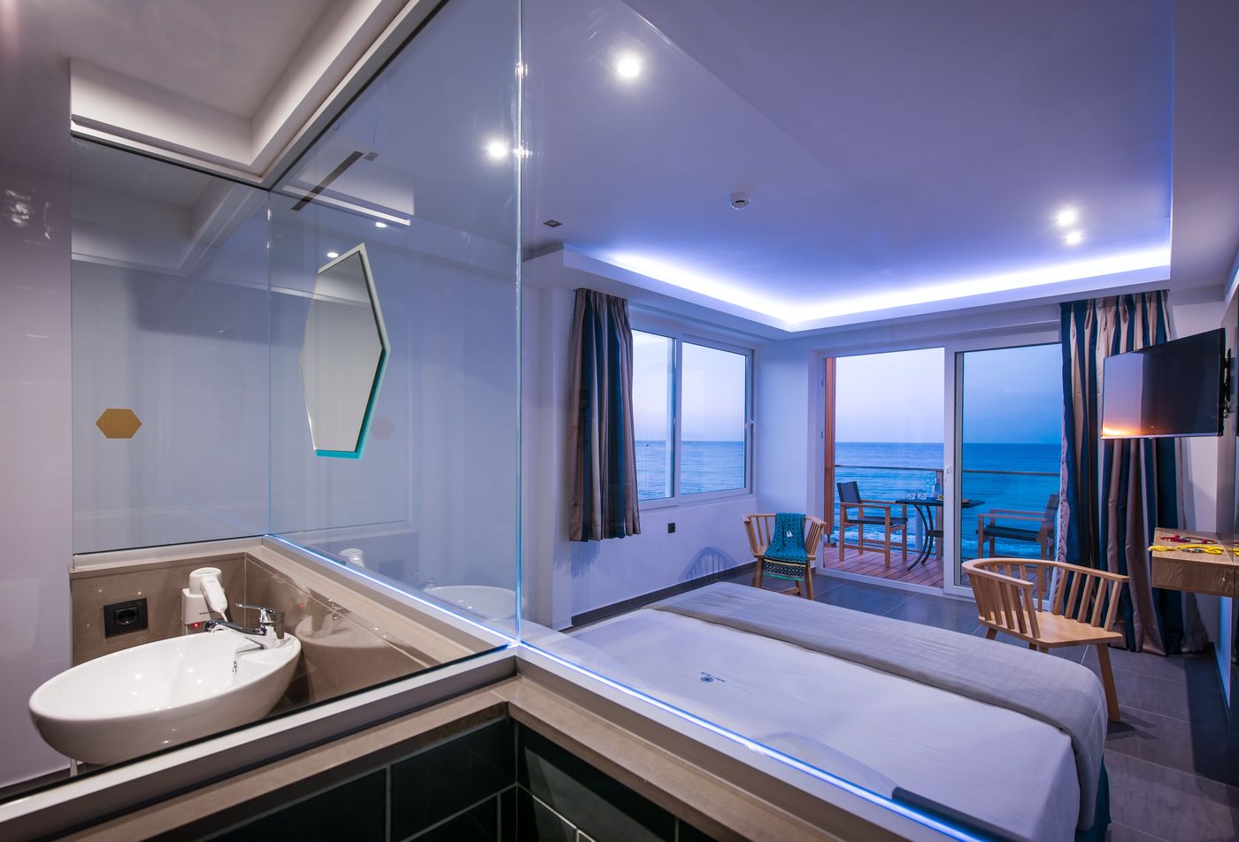 Smartline Infinity Blue Hotel