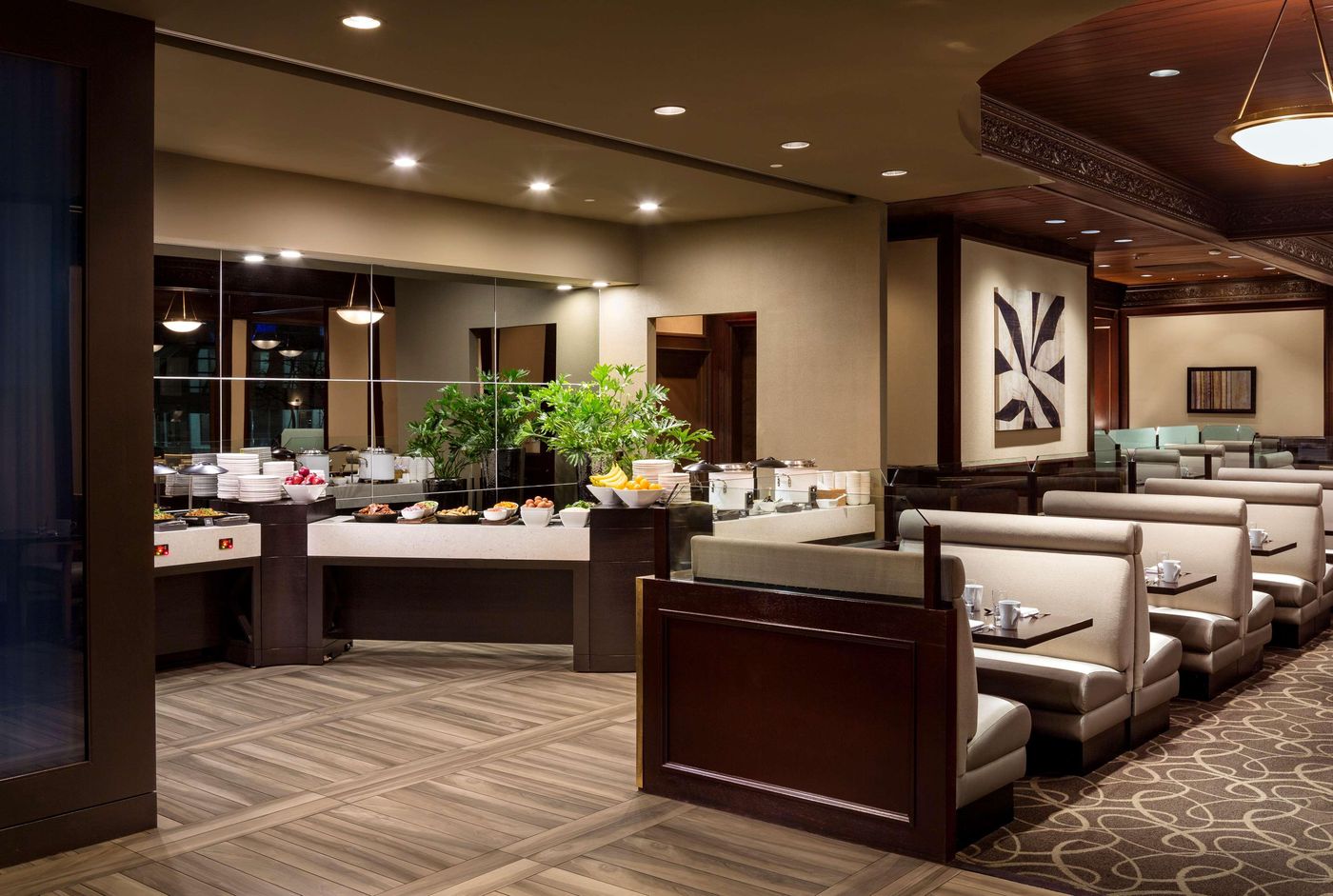 Hyatt-Regency-Vancouver-Restaurant-4