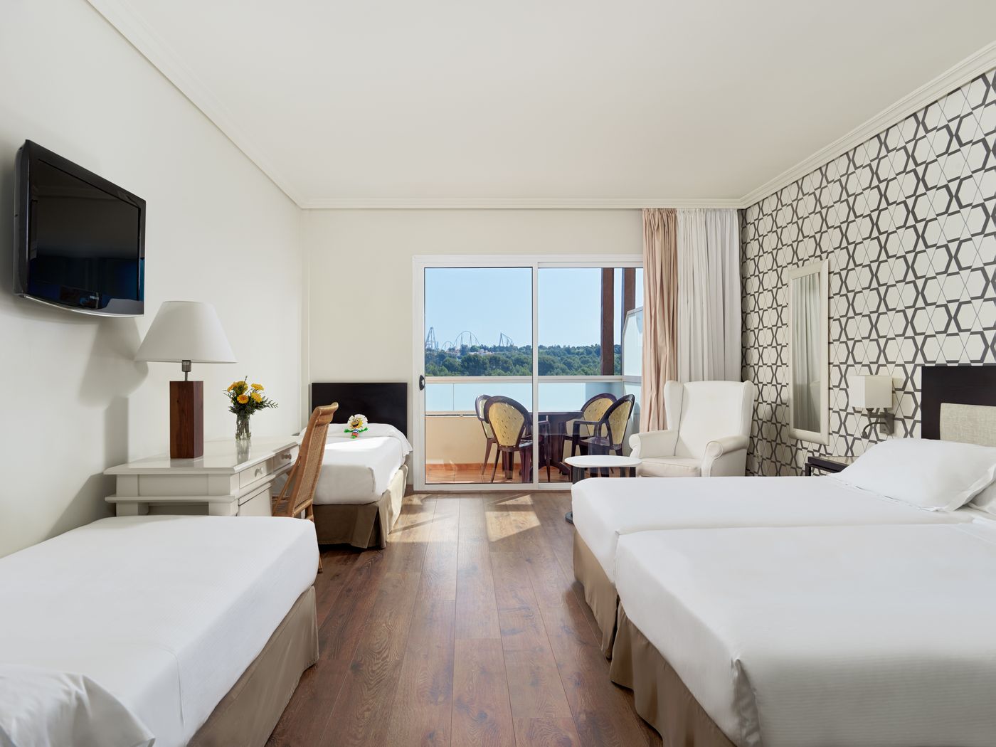 H10-Salauris-Palace-Room-16