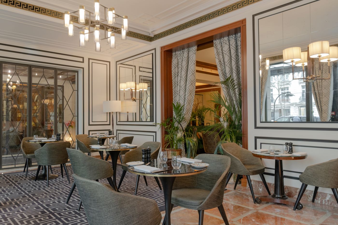 H----tel-Napol----on-Paris-Bar-8