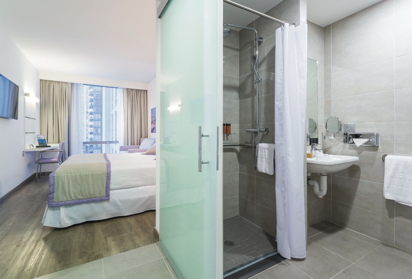 Riu-Plaza-New-York-Times-Square-Room-36