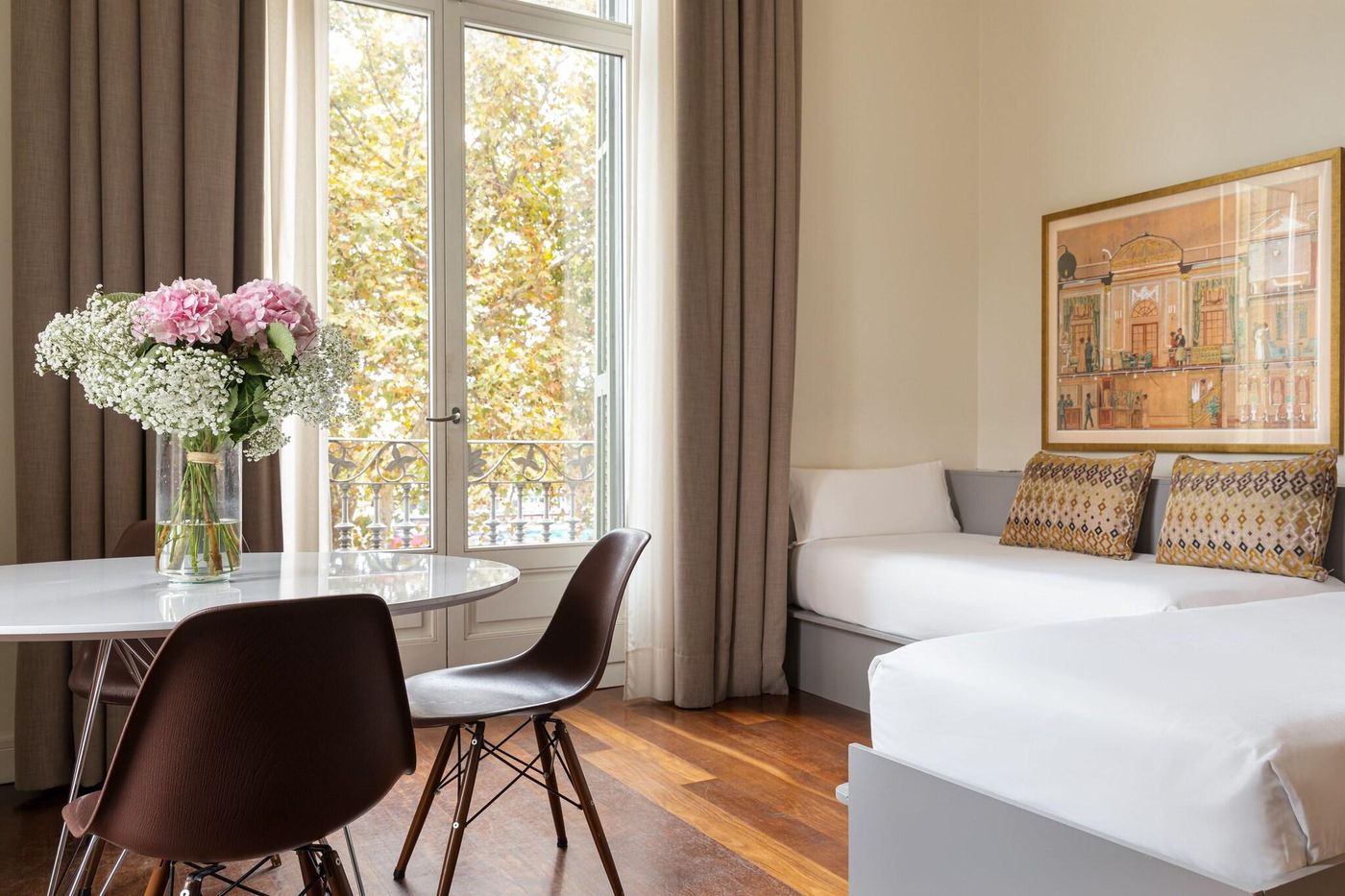 Duquesa Suites-Spain-Barcelona-Room-5