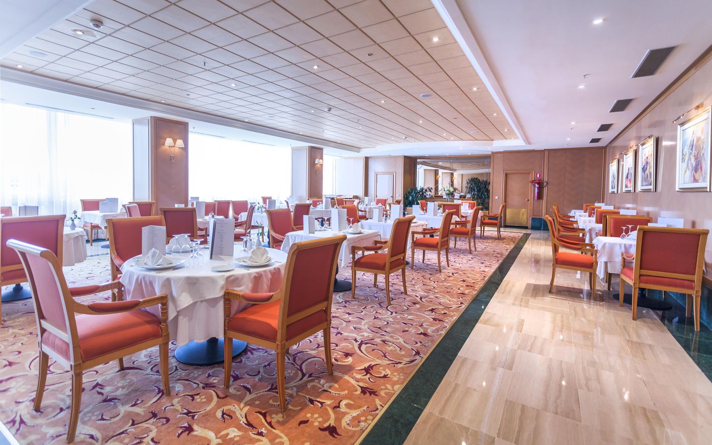 El-Mouradi-Africa-Tunis-Restaurant-9