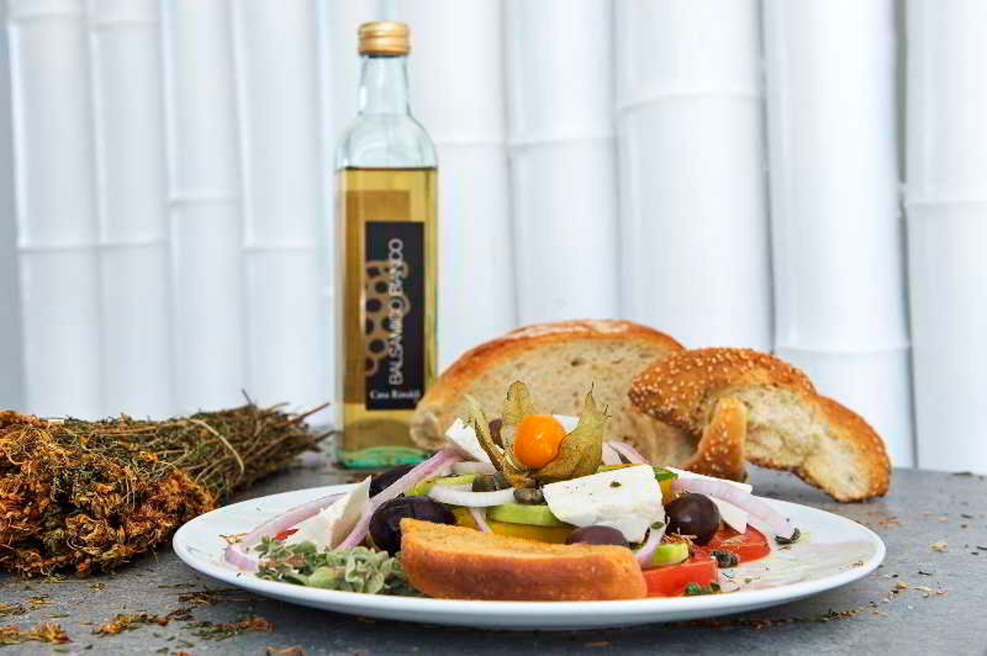 Acroterra-Rosa-Luxury-Suites-Restaurant-61