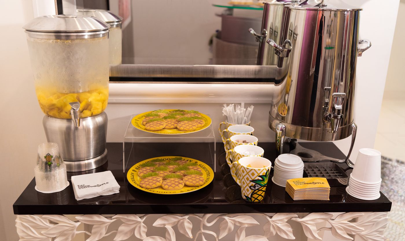 Staypineapple--An-Artful-Hotel--Midtown-New-York-General-view-26