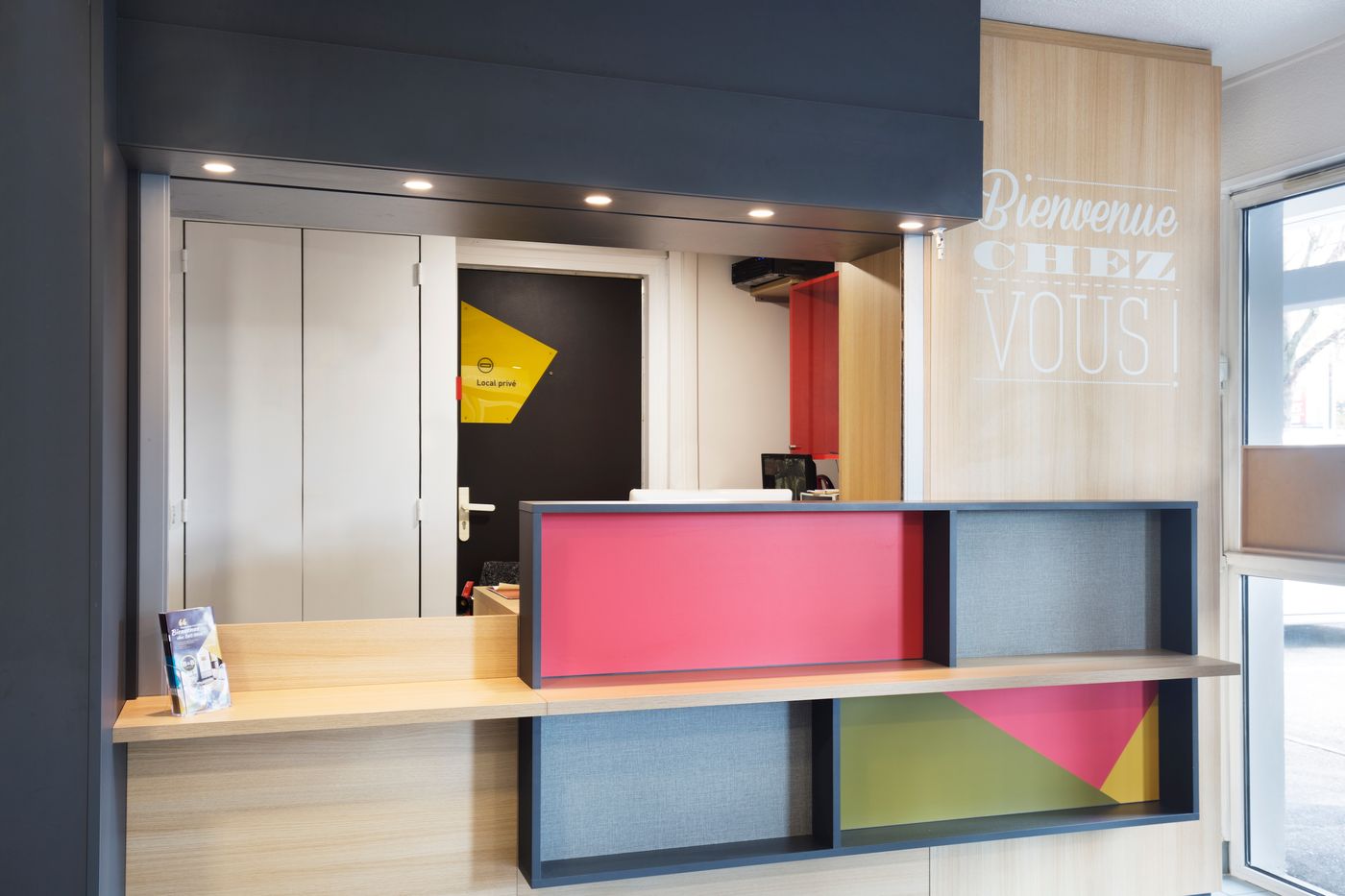 B&B HOTEL Lyon Saint Priest - France - SAINT PRIEST			 - Lobby - 10